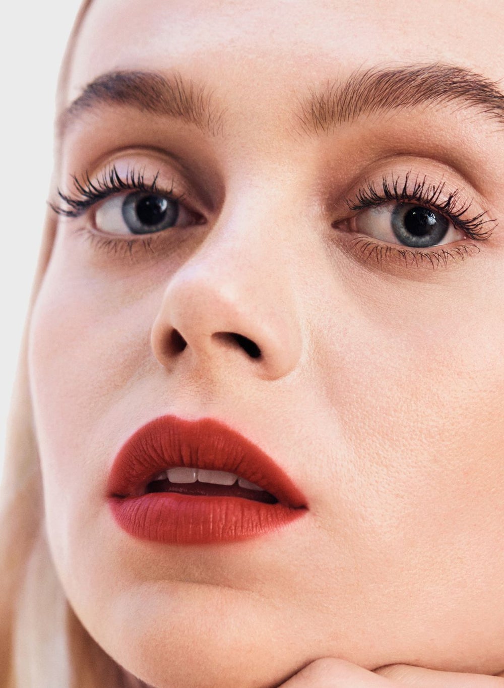 buy-rimmel-london-rimmel-lasting-finish-matte-lipstick-530-hollywood-red-2-3g_5jt