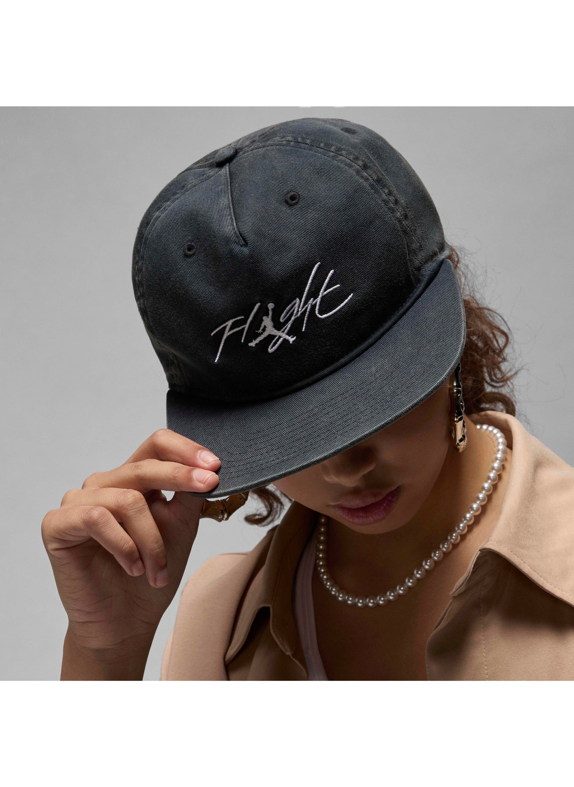 buy-jordan-flight-pro-unstructured-5-panel-cap_8pz