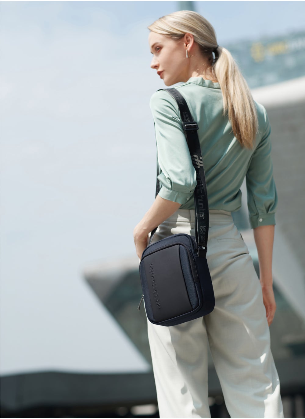 buy-arctic-hunter-premium-unisex-sling-bag-water-resistant-polyester-cross-body-bag-with-anti-theft-design-for-travel-business-daily-casual-k00542-blue_8ia