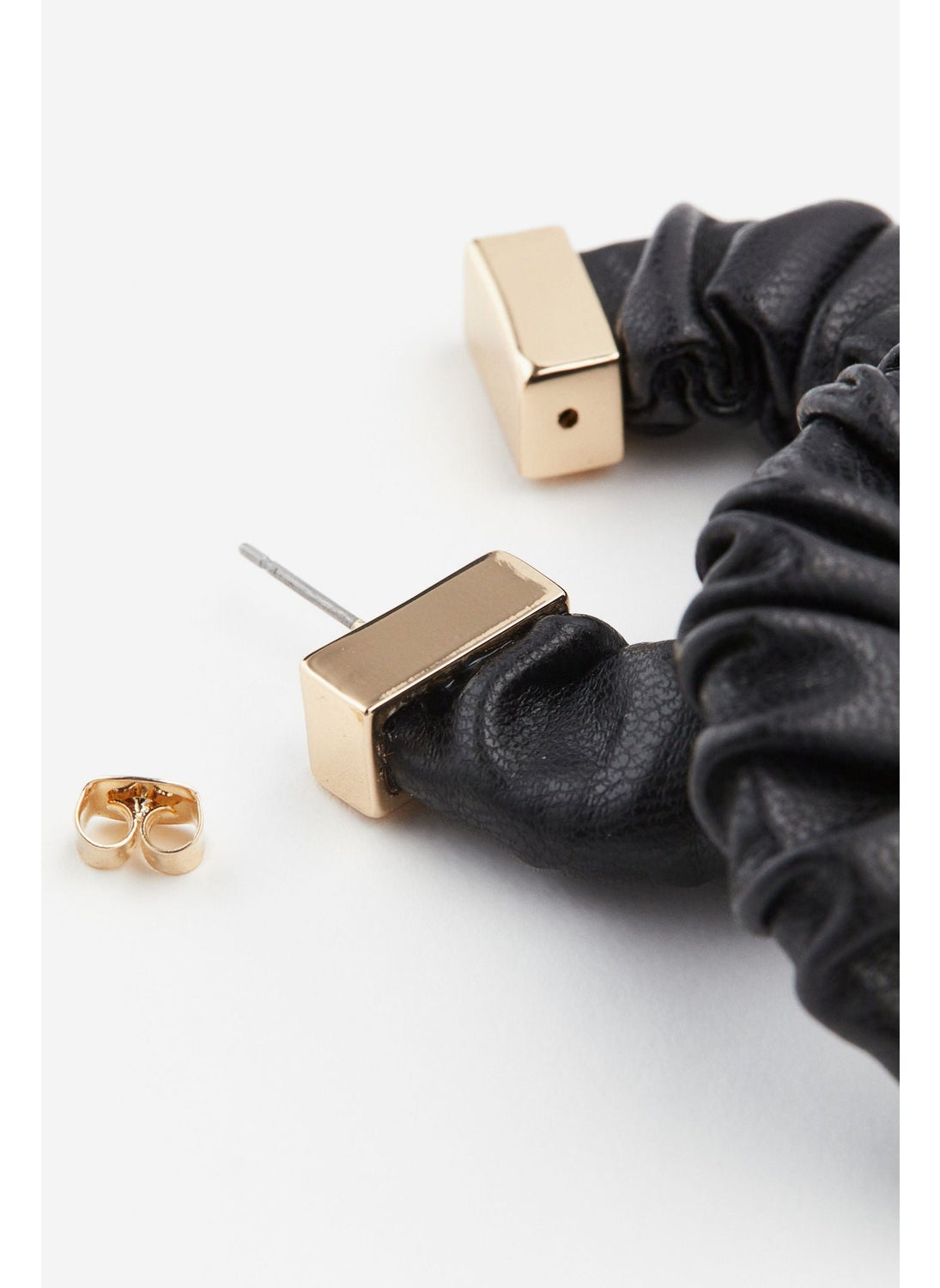 buy-h-m-coated-hoop-earrings_ghx