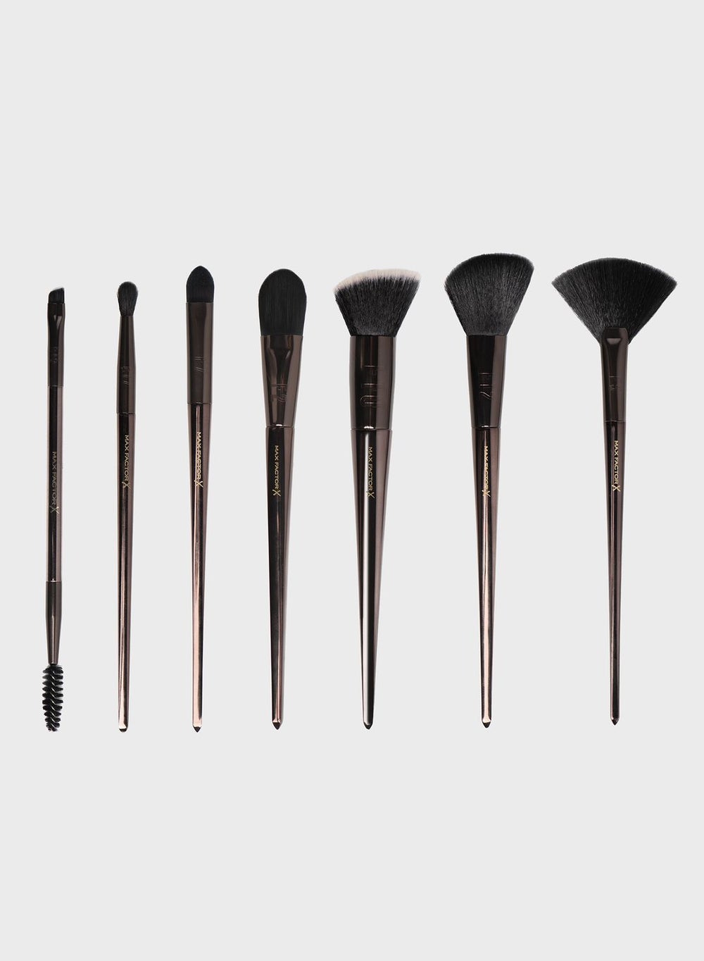 buy-max-factor-max-factor-pro-fan-brush-by-mashael-ajeel-f5_k6b