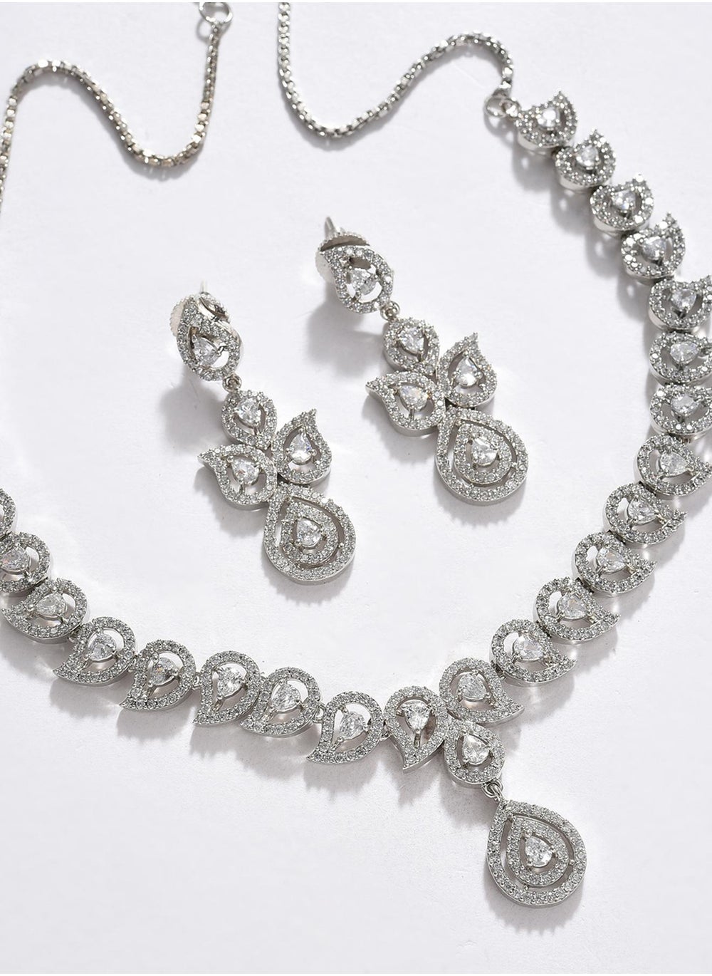 buy-sohi-white-stone-studded-jewellery-set_ox1