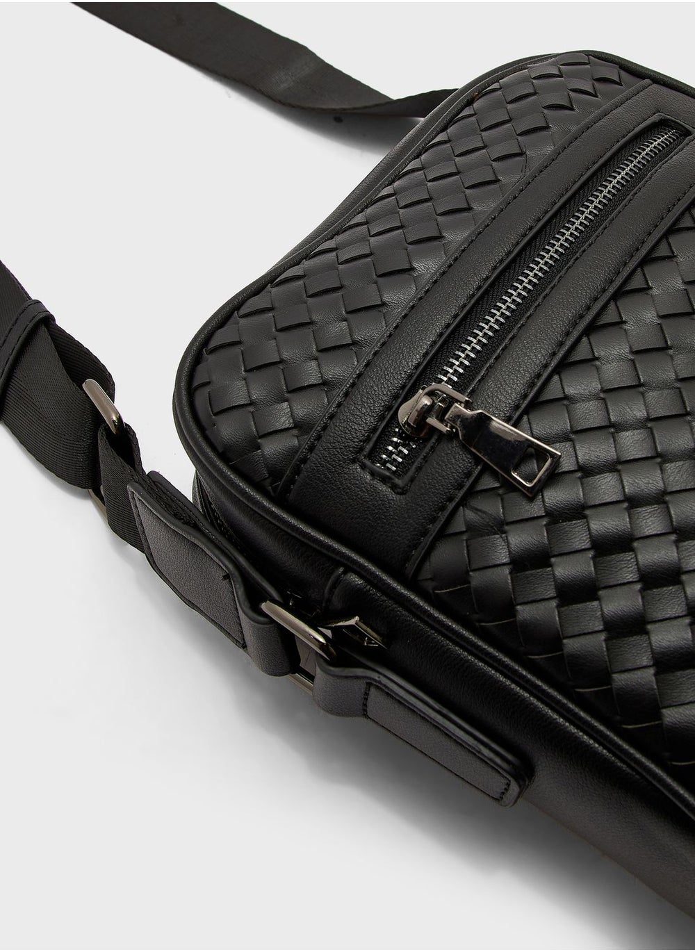 buy-robert-wood-braided-messenger-bag_47o