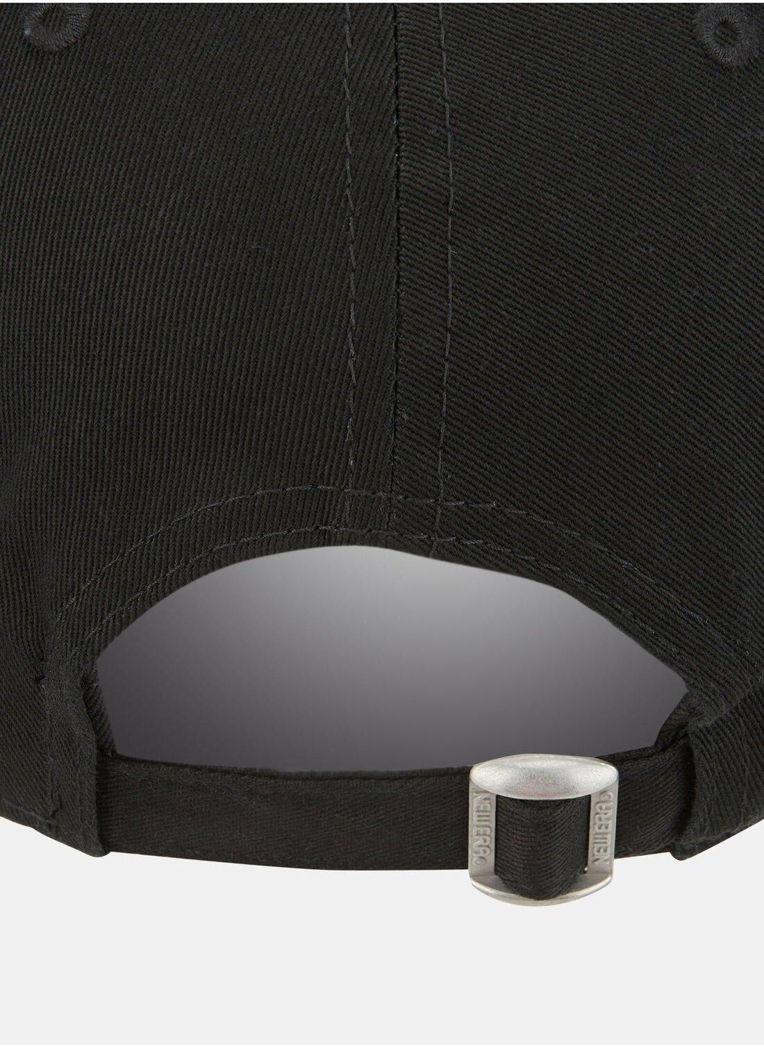 buy-new-era-manchester-united-9forty-cap_1zv