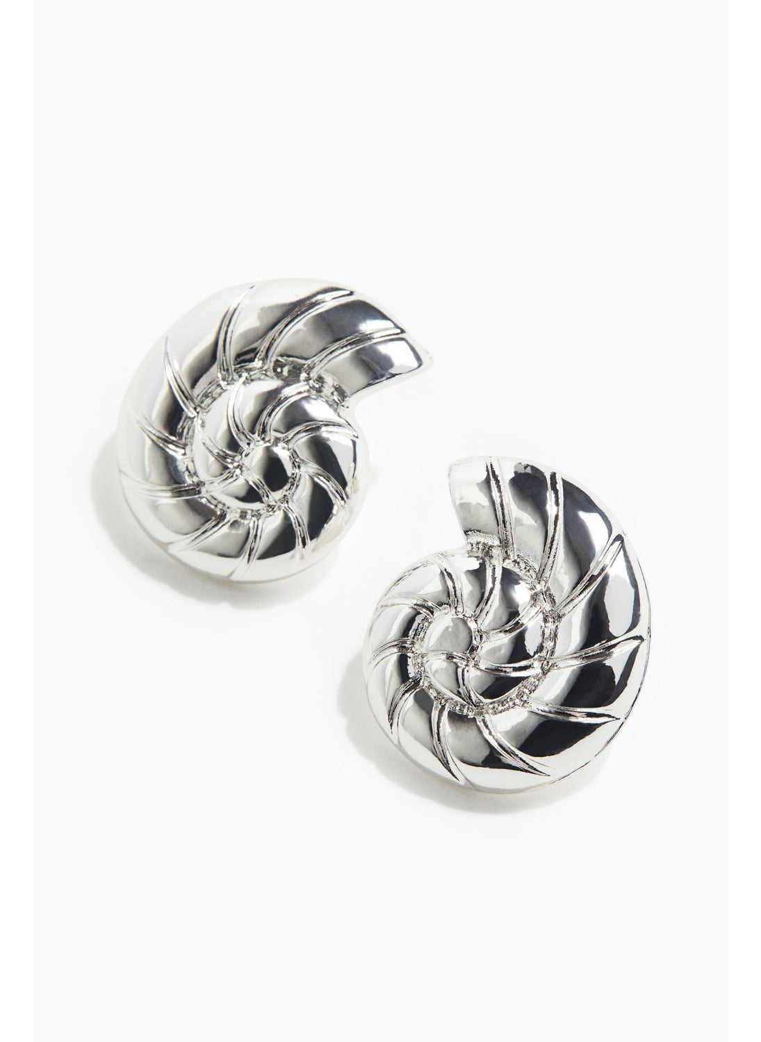 buy-h-m-shell-shaped-earrings_6zm