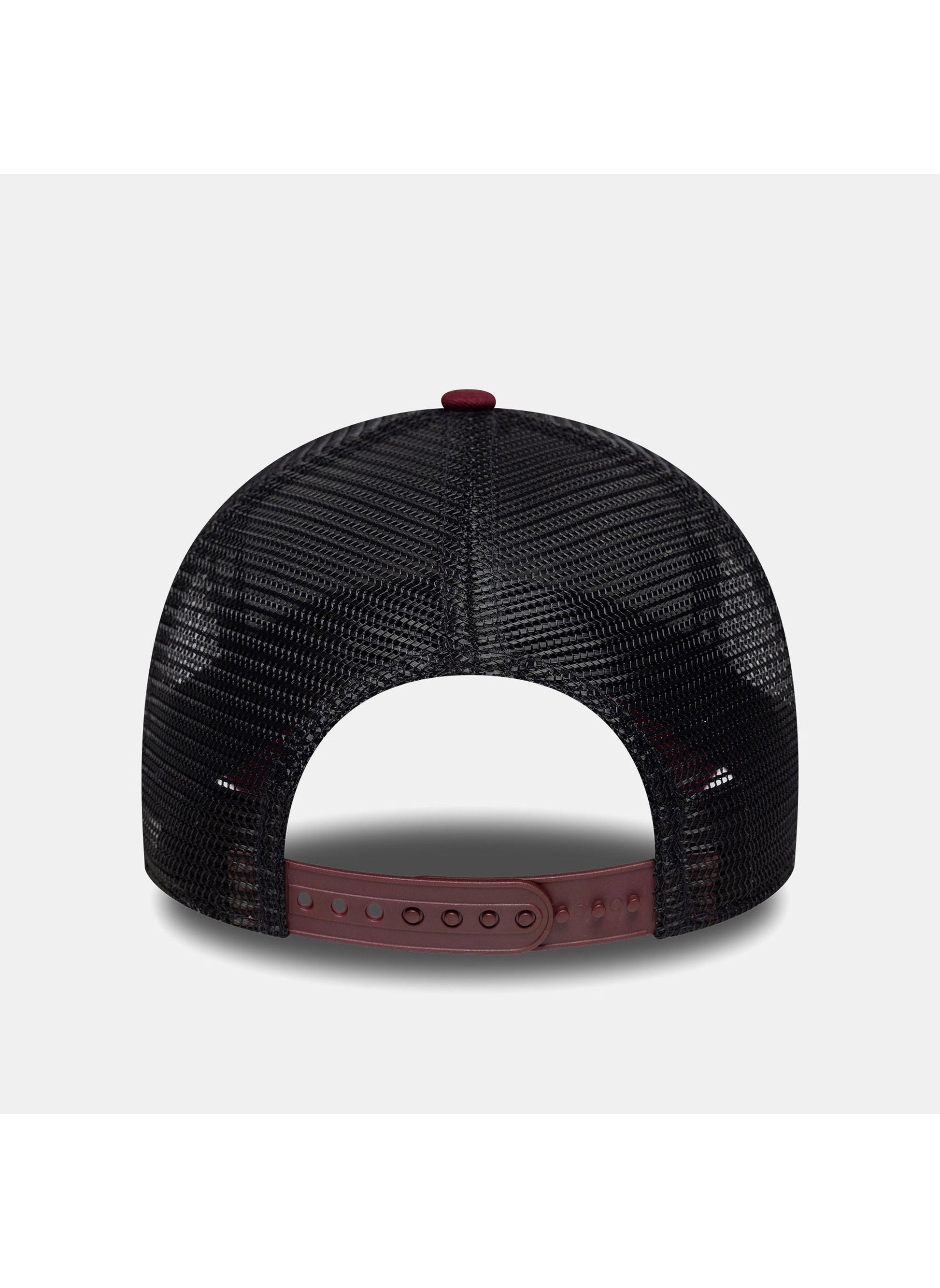 buy-new-era-men-s-patch-trucker-cap_orx