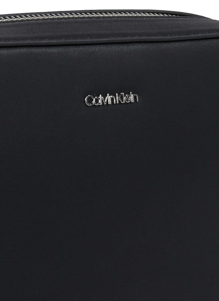 buy-calvin-klein-jeans-small-camera-bag_z9x