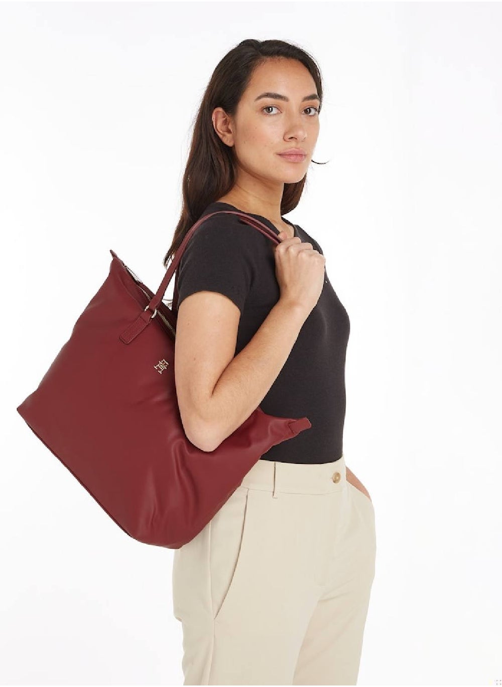 buy-tommy-hilfiger-th-monogram-plaque-tote_qqn