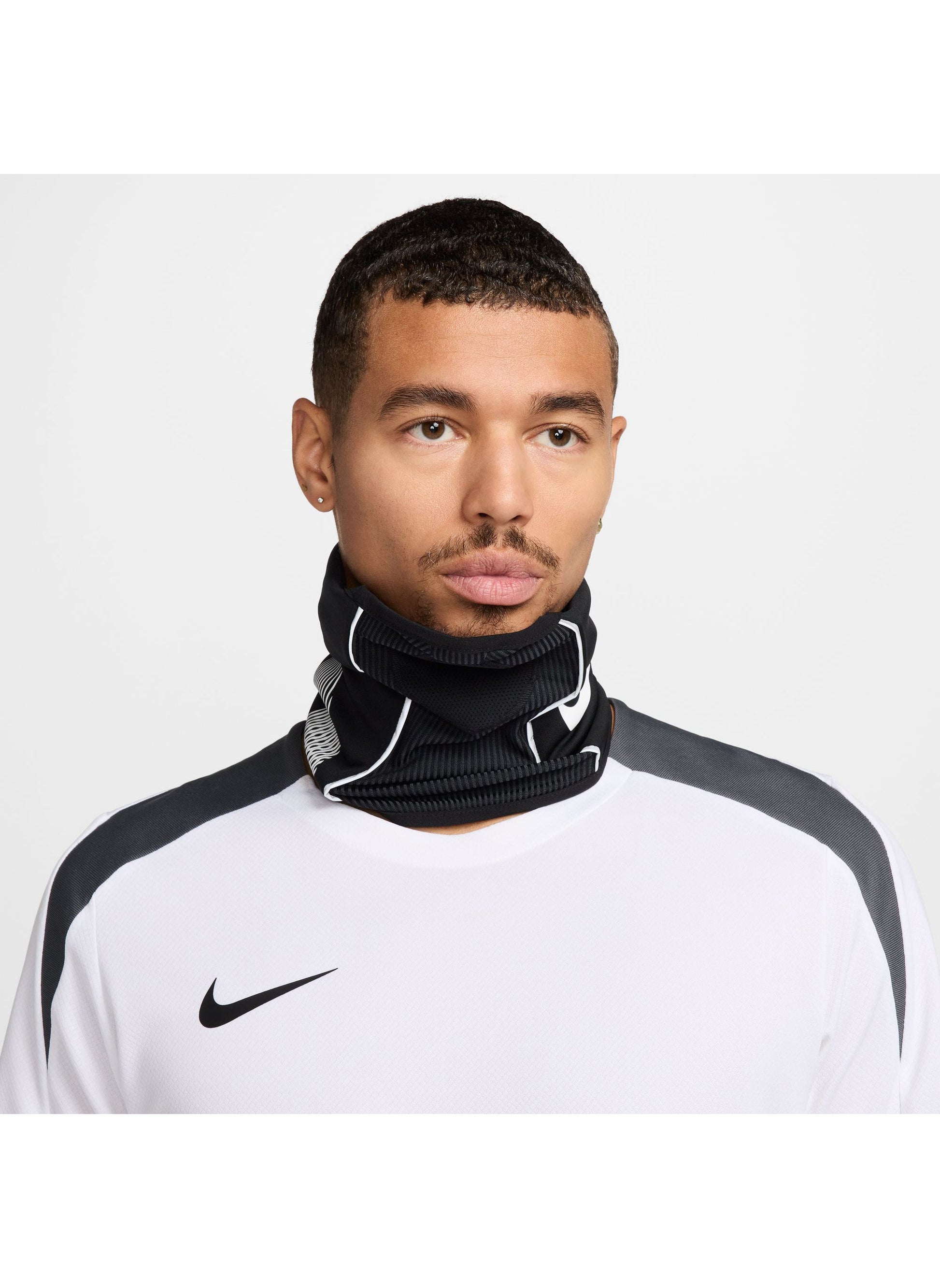 buy-nike-academy-dri-fit-football-snood_qxi