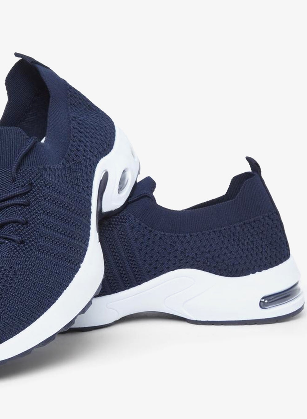 buy-styli-styli-men-navy-blue-elastic-lace-pull-on-sneakers_ezr