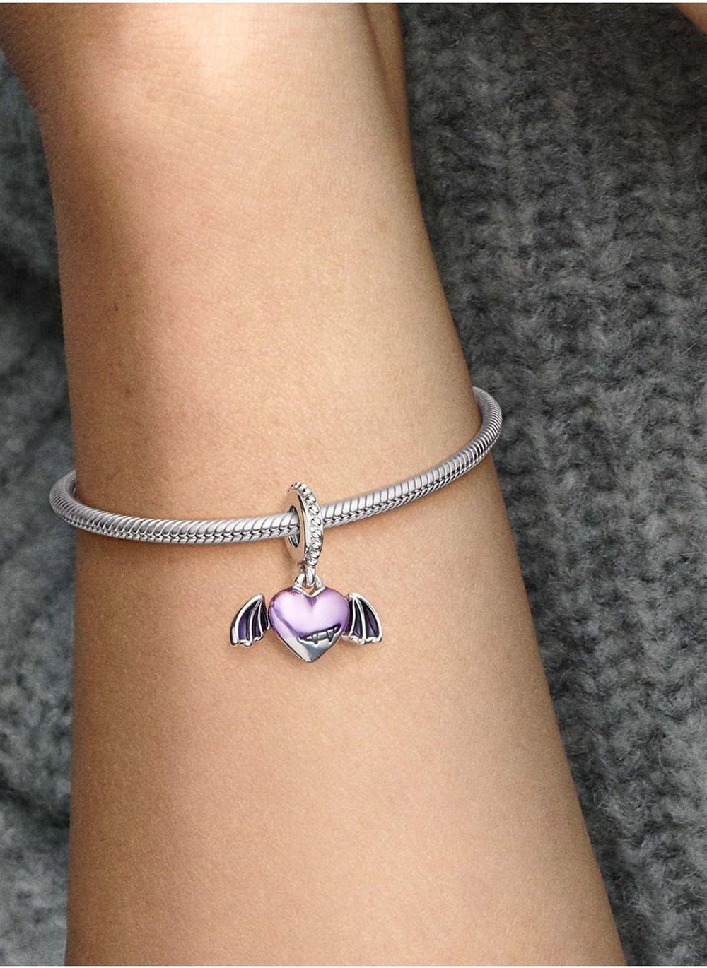 buy-pandora-vampire-winged-heart-dangle-charm_plq