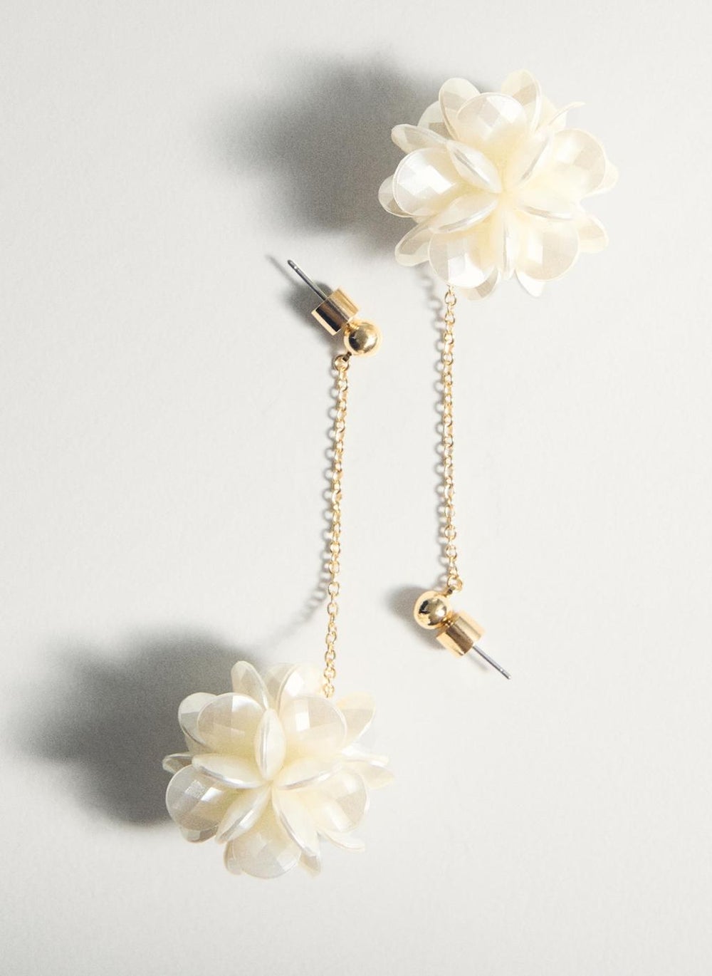 buy-mango-long-flower-earrings_9qi