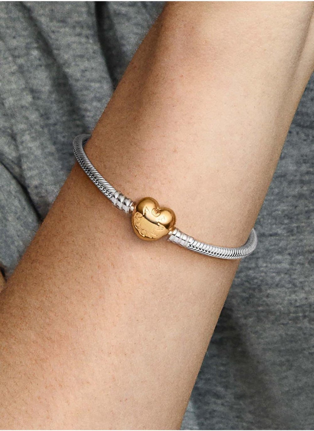 buy-pandora-pandora-moments-heart-clasp-snake-chain-bracelet_asd
