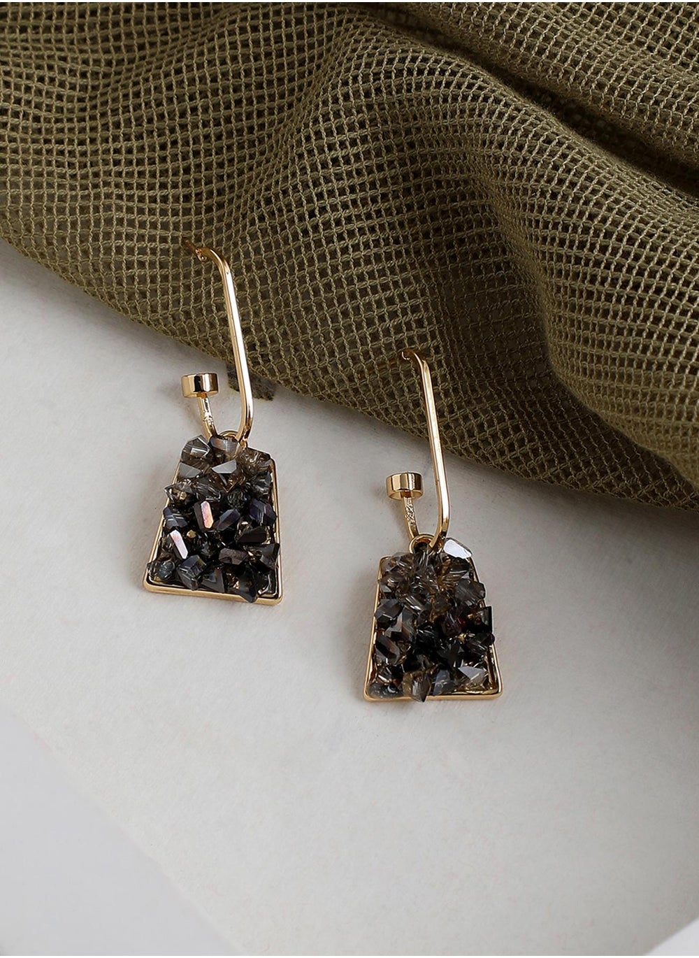 buy-sohi-party-drop-earrings_luw