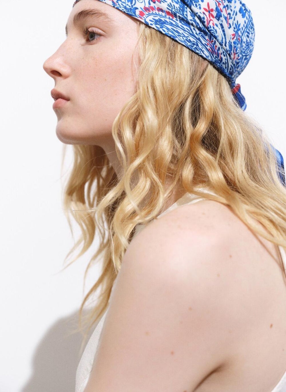 buy-mango-paisley-print-scarf_4rp