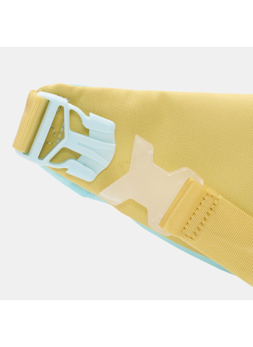 buy-nike-men-s-heritage-crossbody-bag_7kl