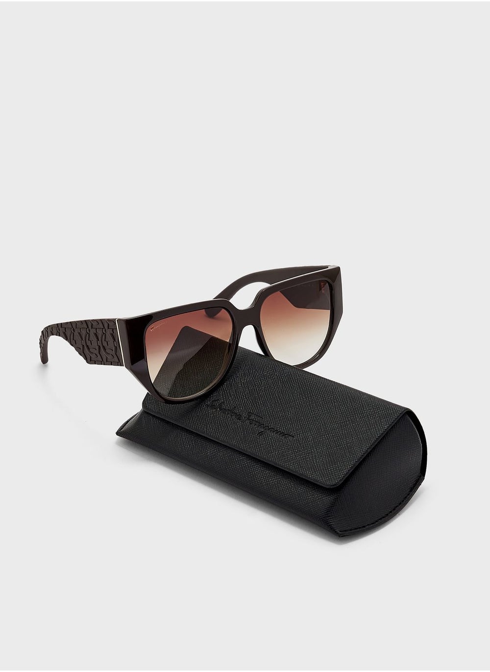 buy-salvatore-ferragamo-tea-cup-shape-sunglasses_oo4