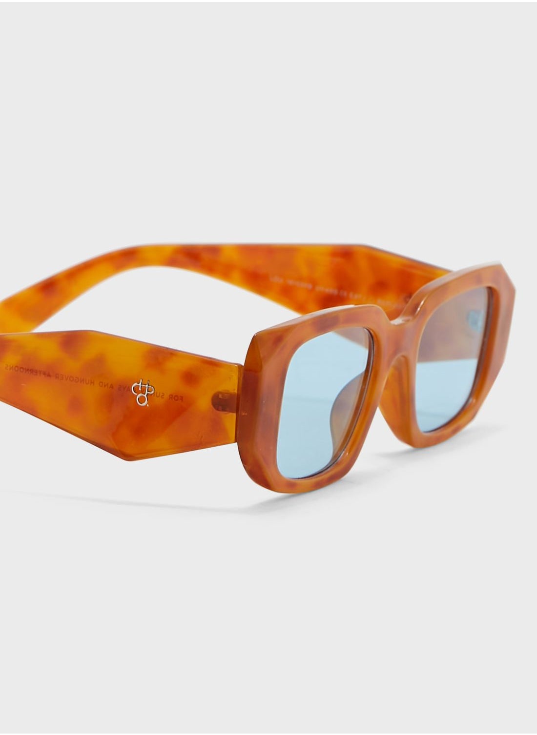 buy-chpo-lou-sustainable-sunglasses-made-of-100-recycled-materials_hgo