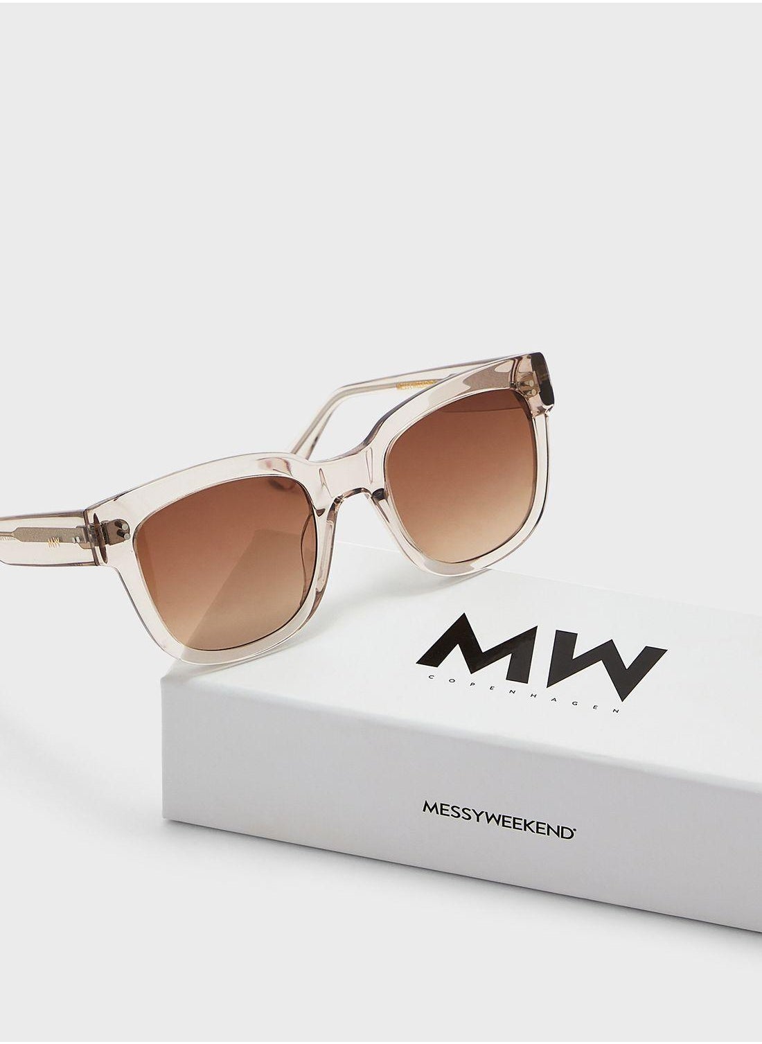 buy-messyweekend-liv-shape-sunglasses_cqt