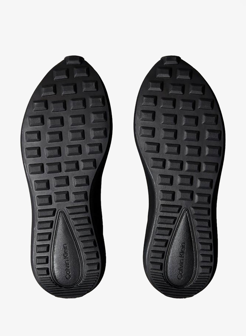 buy-calvin-klein-runner-laceup-low-top-sneakers_zb0