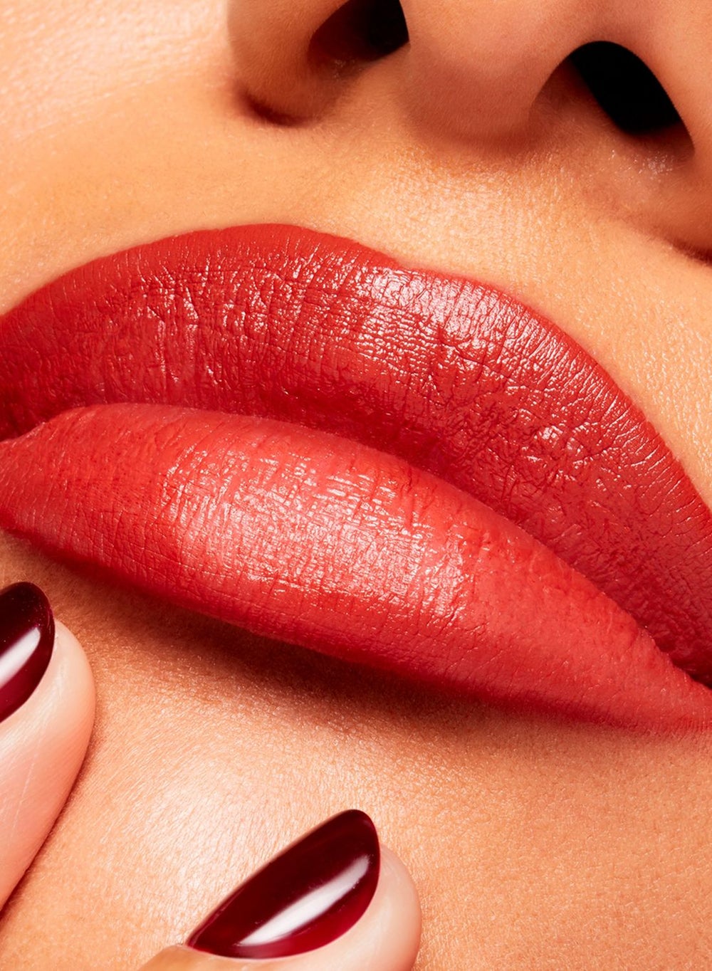 buy-mac-cosmetics-pwdr-kss-vlvt-blr-slm-ni-2gm-07oz_0z8