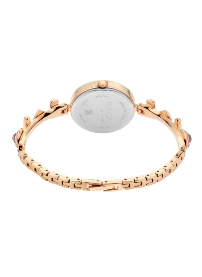 buy-titan-women-analog-round-shape-stainless-steel-wrist-watch-2606wm06-28-mm_pyi