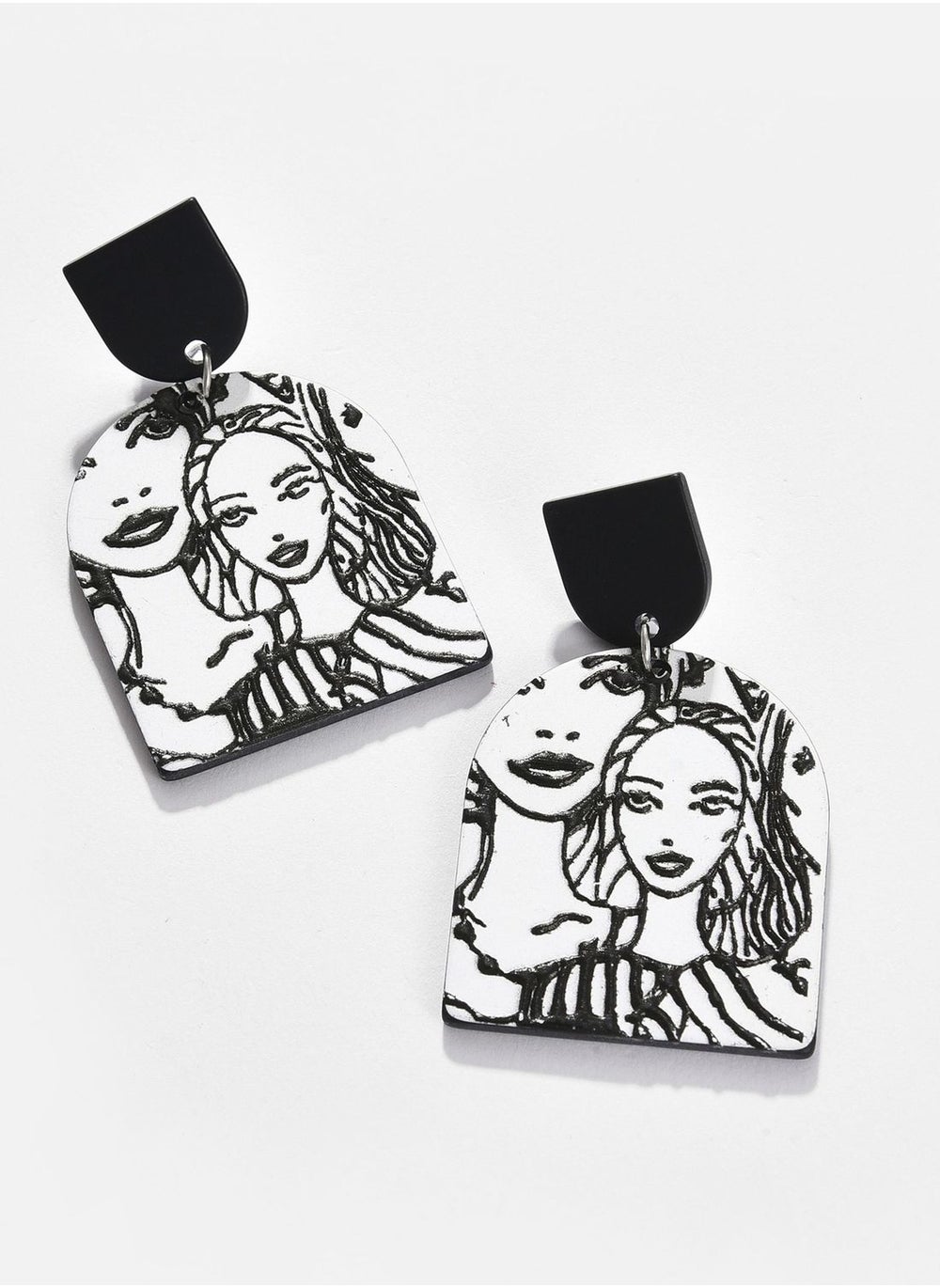 buy-sohi-trendy-designer-earrings_iyg