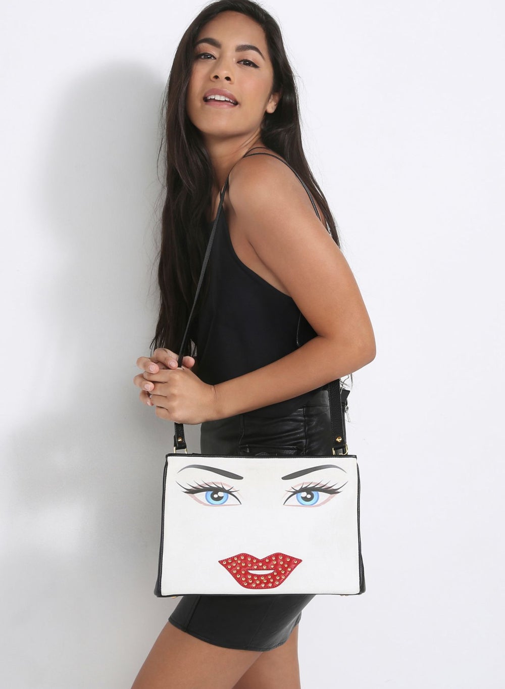 buy-ceecode-oochi-code-crossbody-bag_5cj