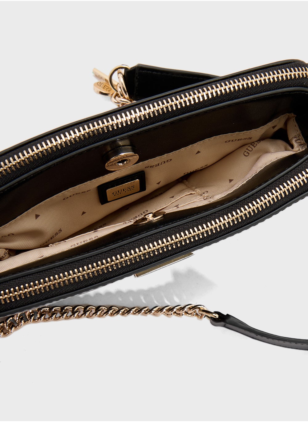 buy-guess-daryna-status-crossbody_hym