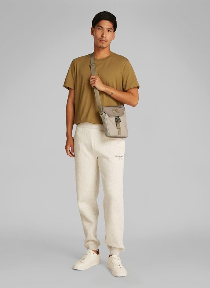 buy-calvin-klein-jeans-work-reporter-bag_zqd