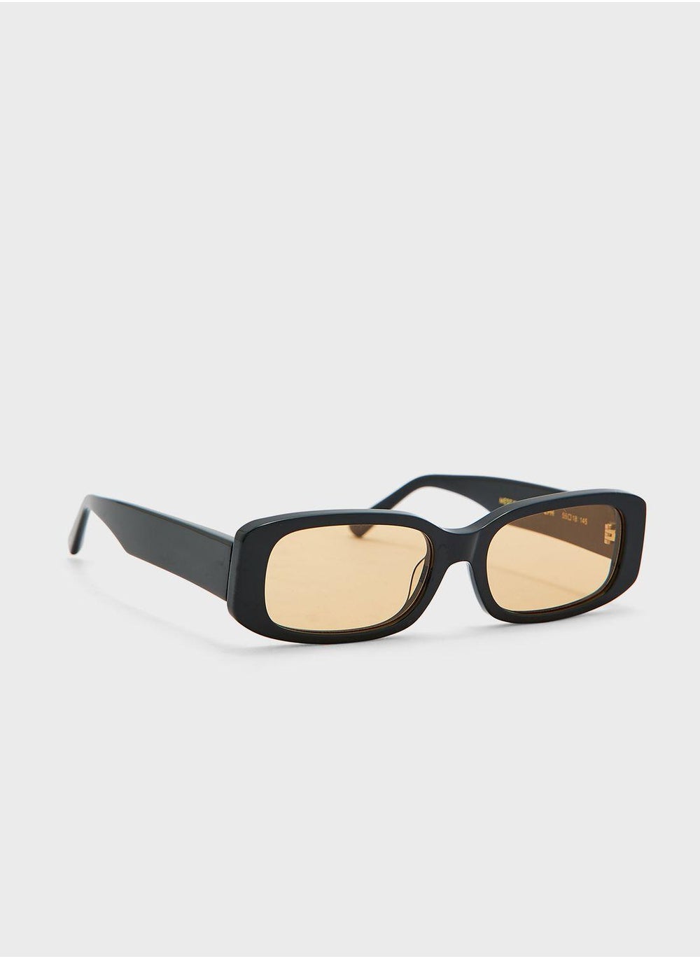 buy-messyweekend-roxie-sunglasses_nnz