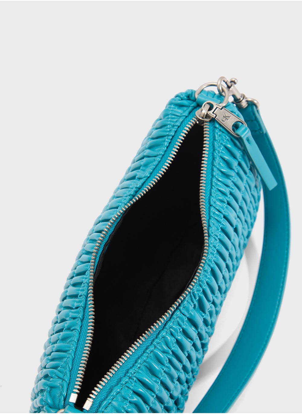 buy-calvin-klein-jeans-ruched-drop-zip-through-shoulder-bag_rz5