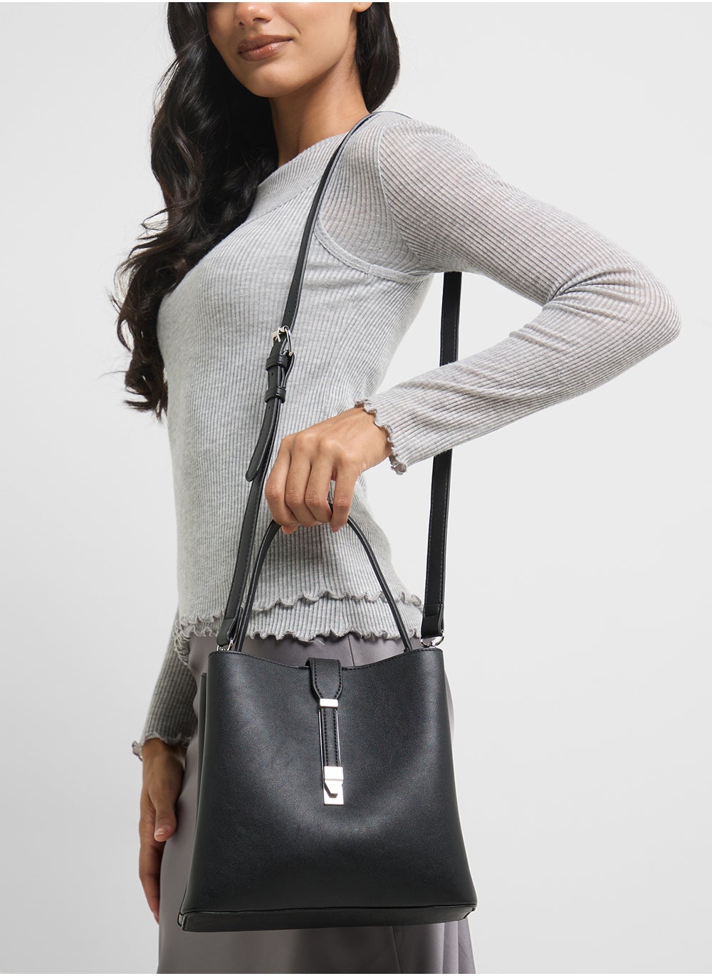 buy-ella-metal-closure-detail-minimalist-satchel-bag_mwr