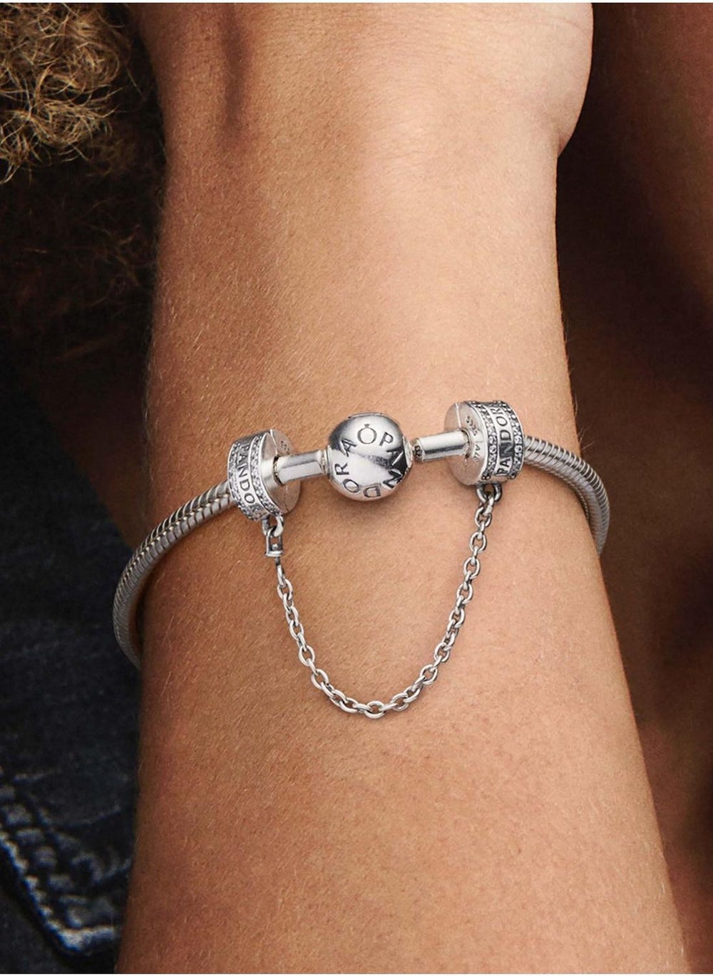 buy-pandora-pandora-logo-safety-chain-clip-charm_vx2