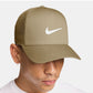 buy-nike-rise-trucker-cap_tug