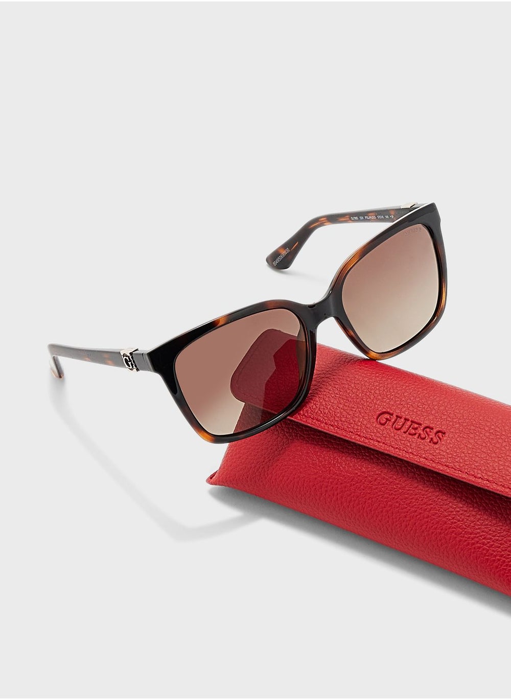 buy-guess-wayfarers-sunglasses_d0v