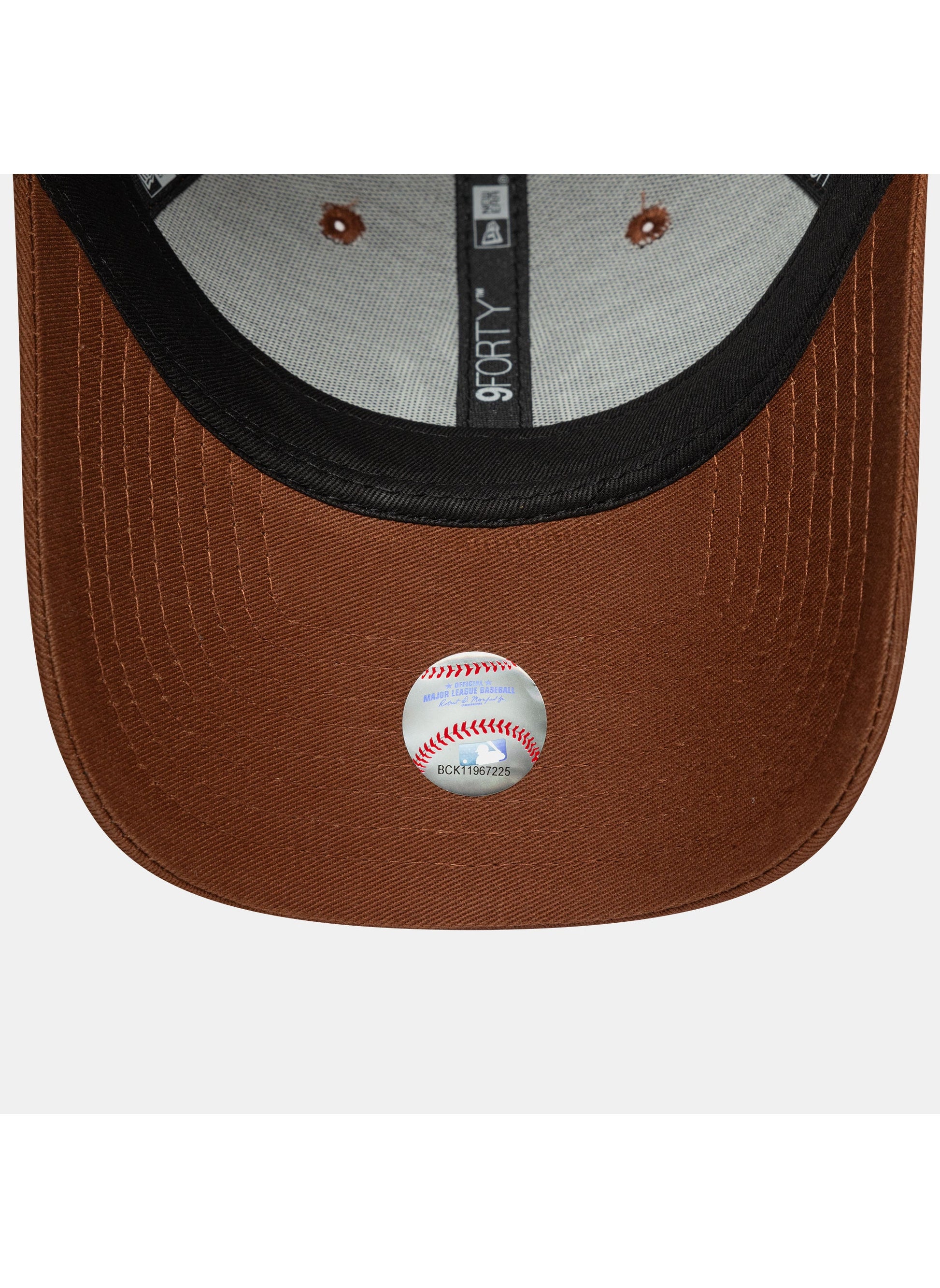 buy-new-era-men-s-mlb-new-york-yankees-league-essential-9forty-cap_dc0