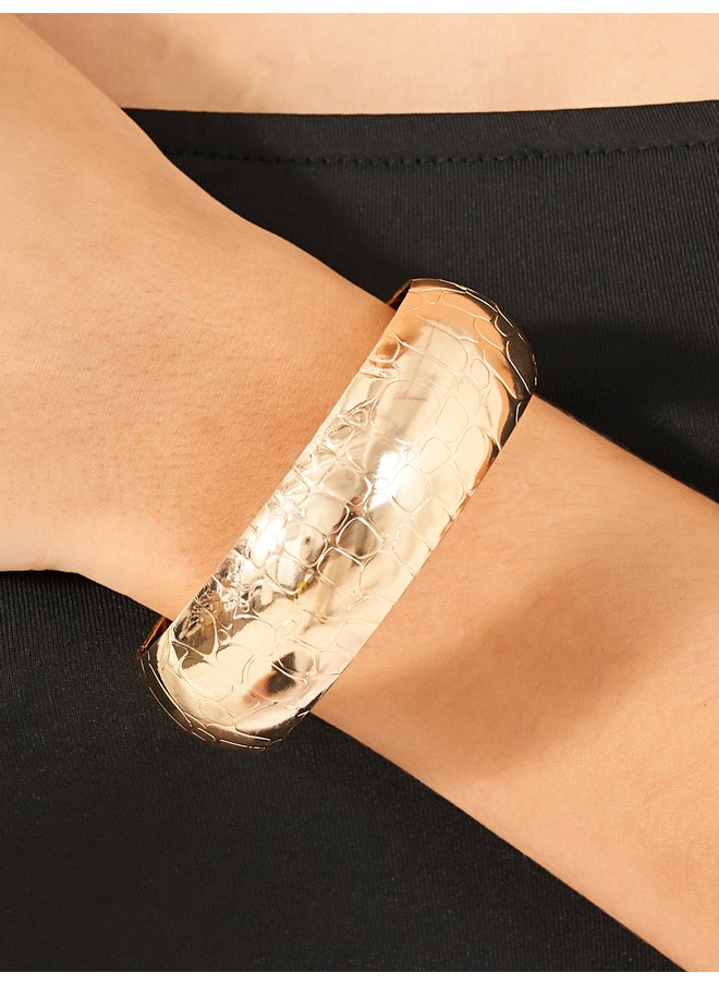 buy-styli-styli-metallic-chunky-bangle_idv