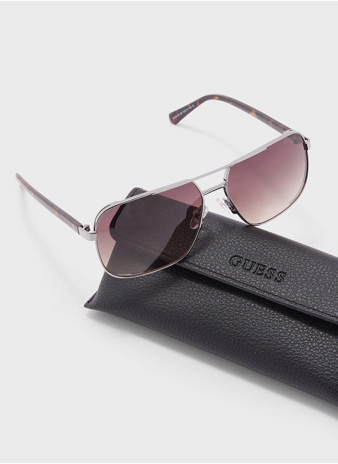 buy-guess-uv-protected-oversized-sunglasses_qur
