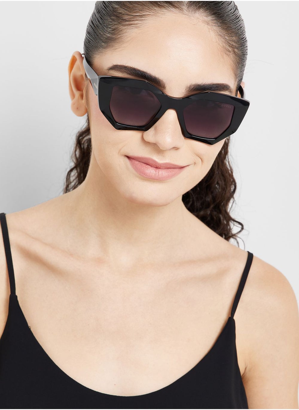 buy-guess-oversized-sunglasses_0x1