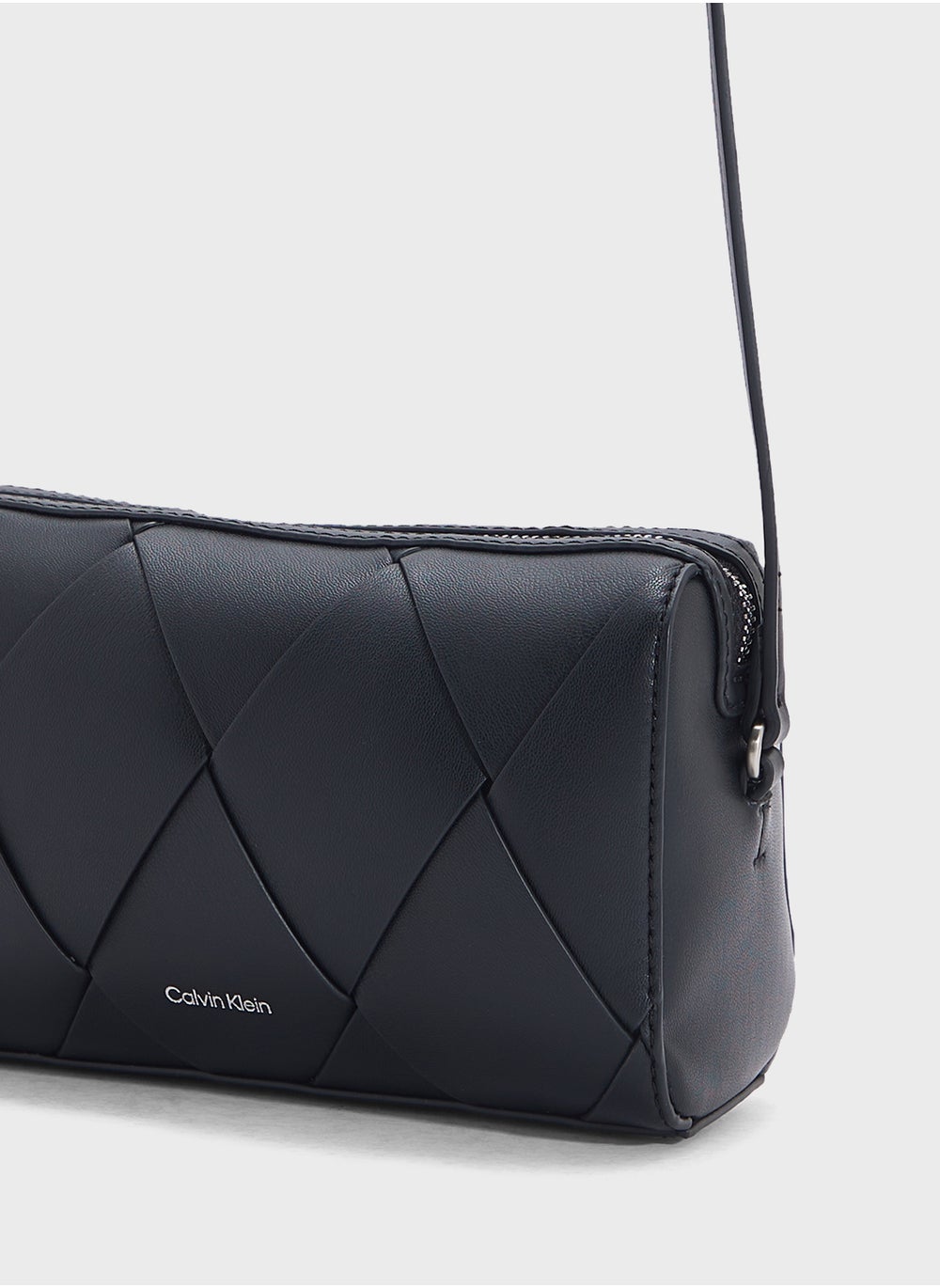 buy-calvin-klein-camera-bag_puz