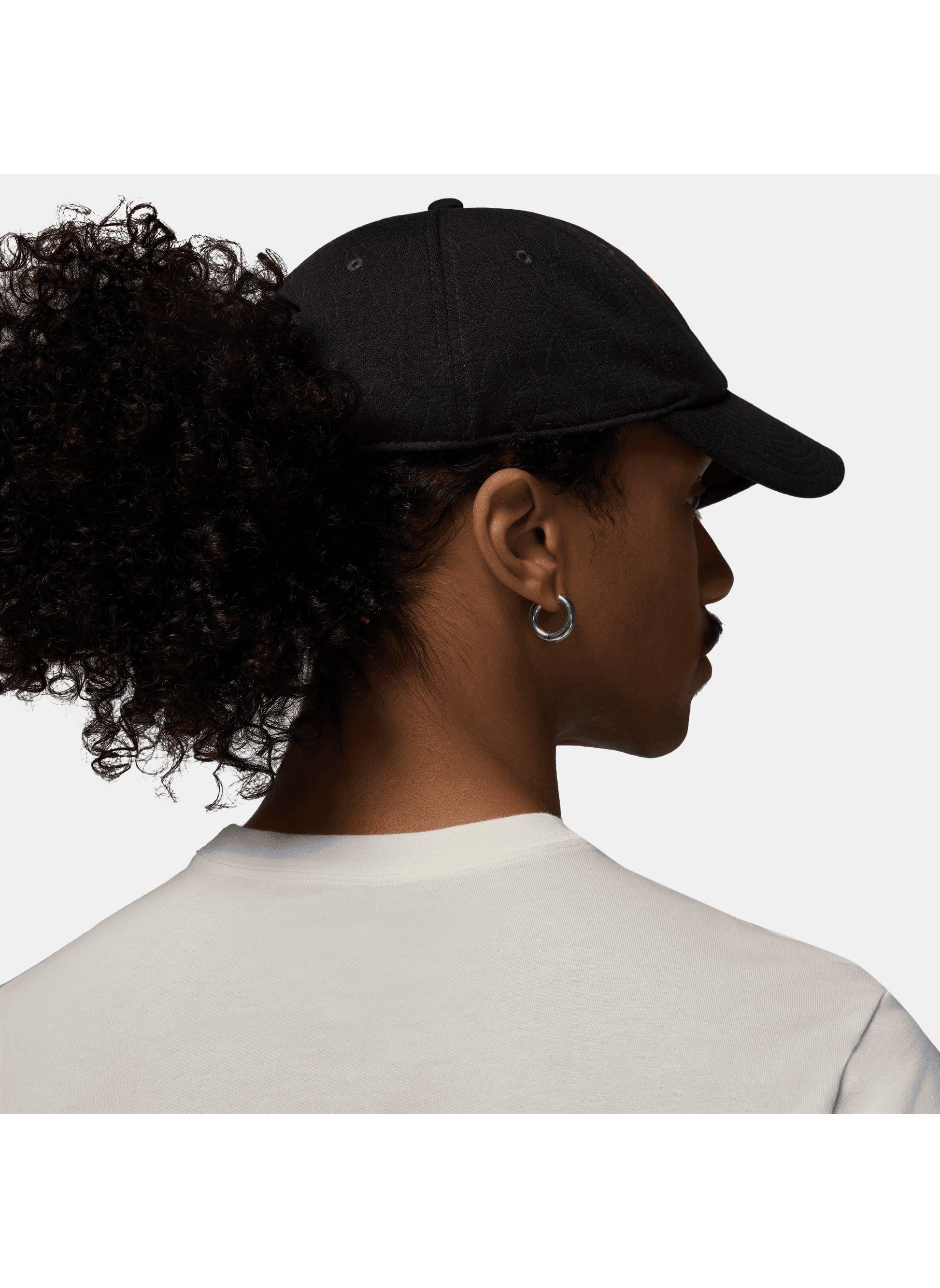 buy-jordan-paris-saint-germain-club-cap_sk1