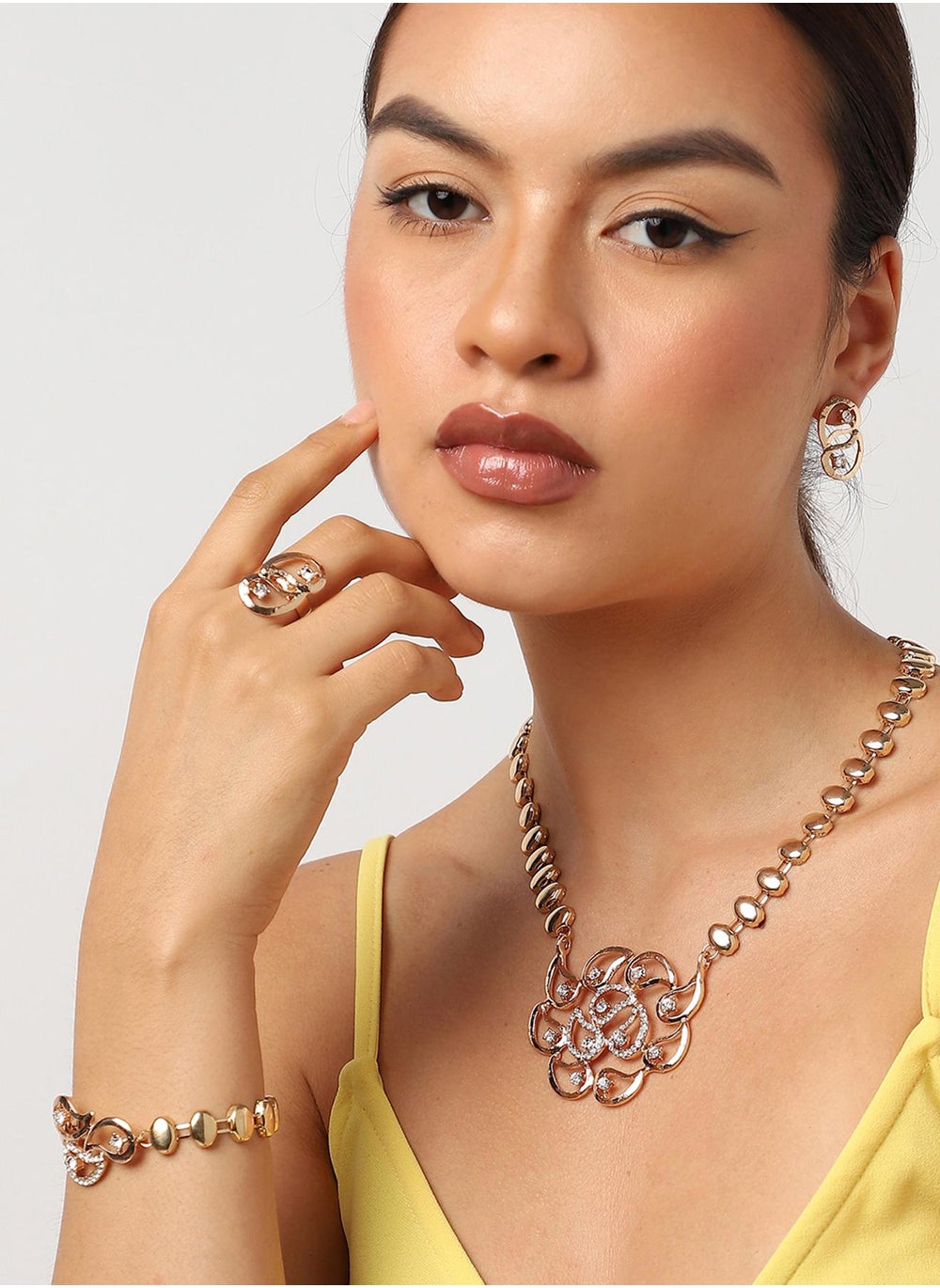 buy-sohi-party-jewellery-set_yeq
