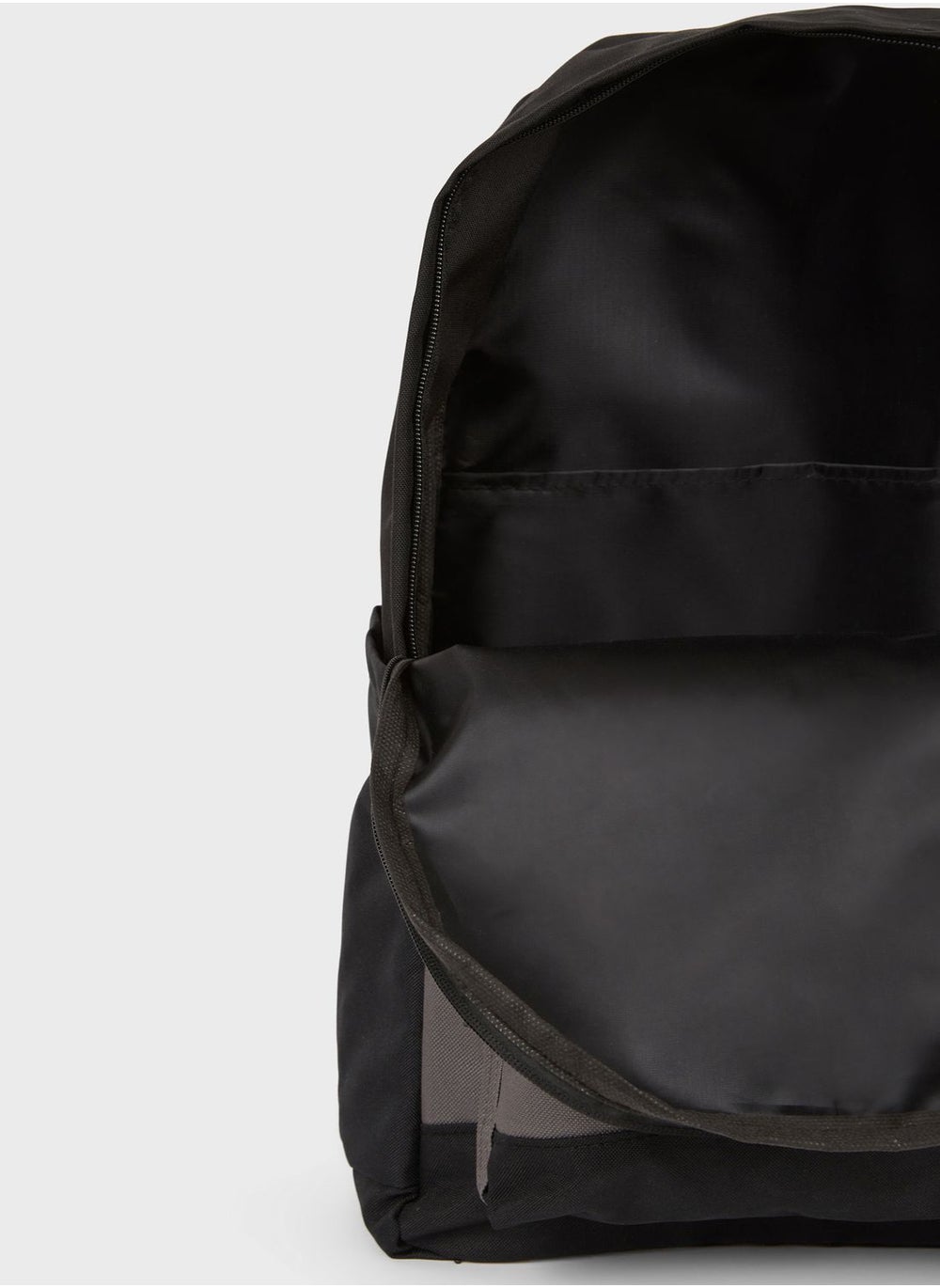 buy-defacto-color-block-backpack_wwx