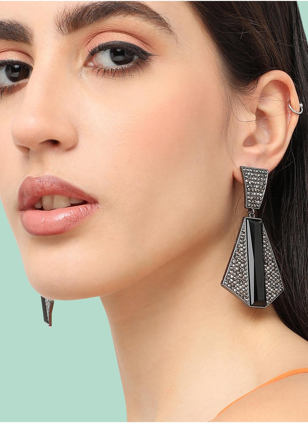 buy-sohi-party-drop-earrings_a0n