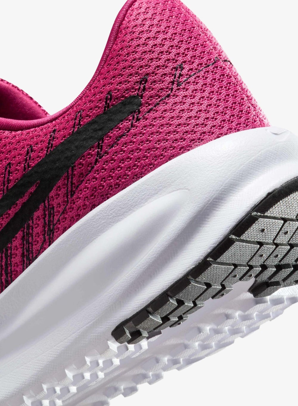 buy-nike-women-s-run-defy-road-running-shoes_fuu