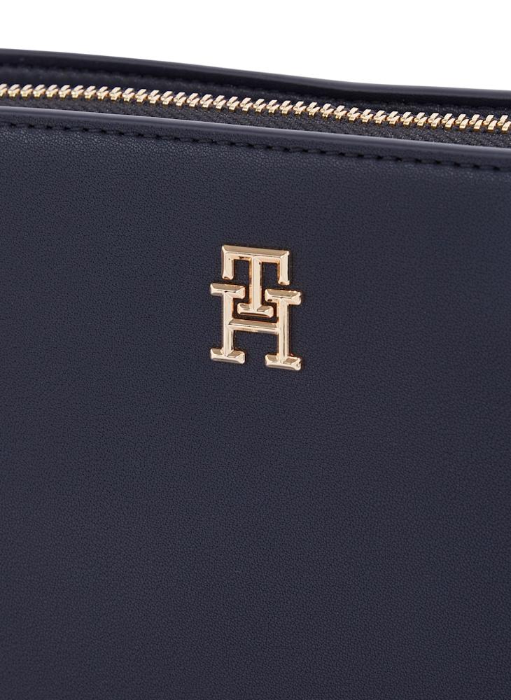 buy-tommy-hilfiger-logotape-camera-bag_e8n