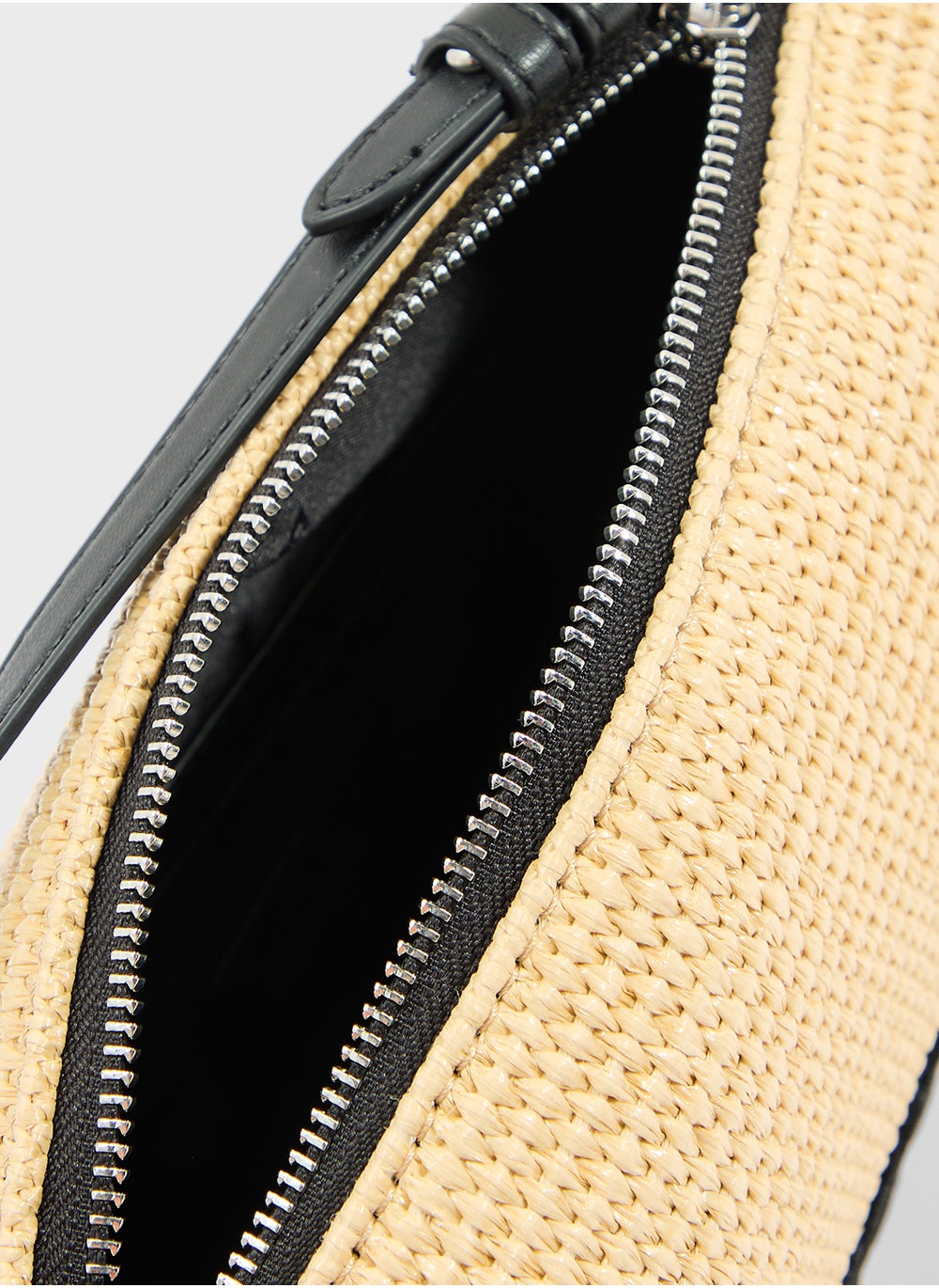 buy-dkny-remy-logo-chain-detailed-satchel_a89