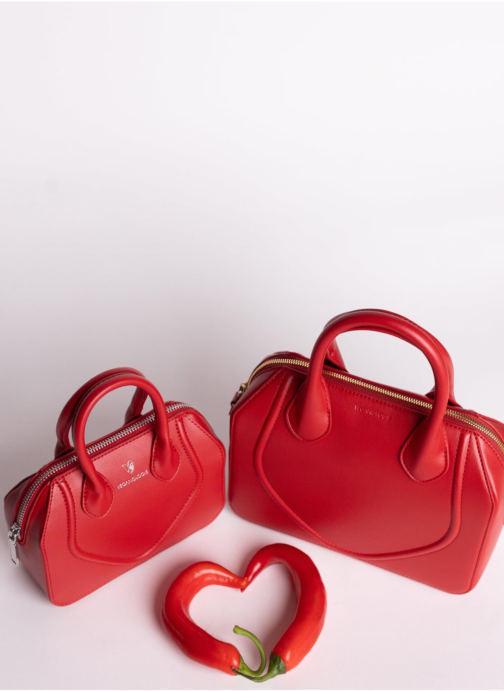 buy-veganologie-mini-gemma-handbag-in-red-made-from-1-3-bamboo-stems_vj1
