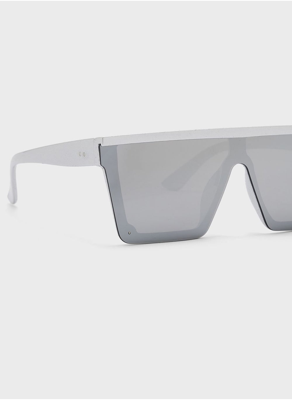 buy-ginger-oversized-sporty-shield-sunglasses_c2k